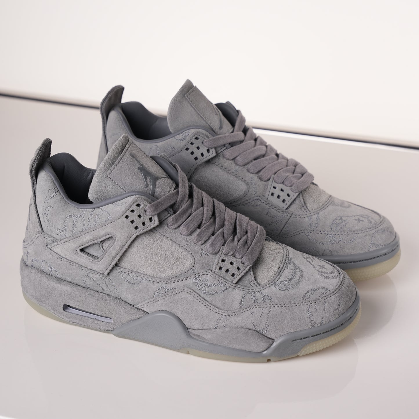 Air Jordan 4 Retro Kaws