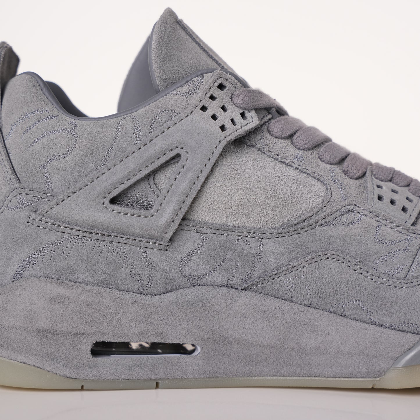 Air Jordan 4 Retro Kaws