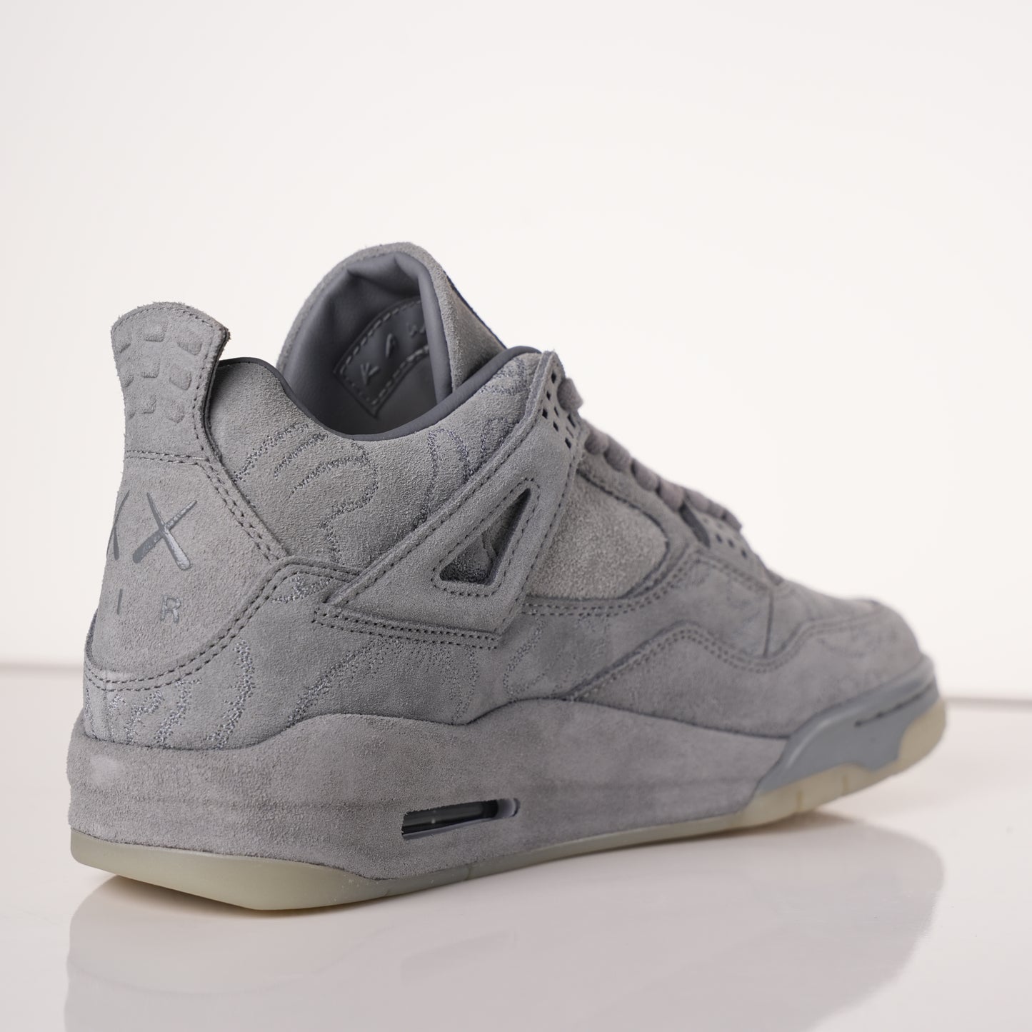 Air Jordan 4 Retro Kaws