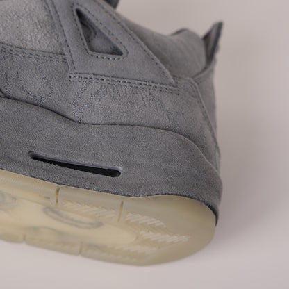 Air Jordan 4 Retro Kaws