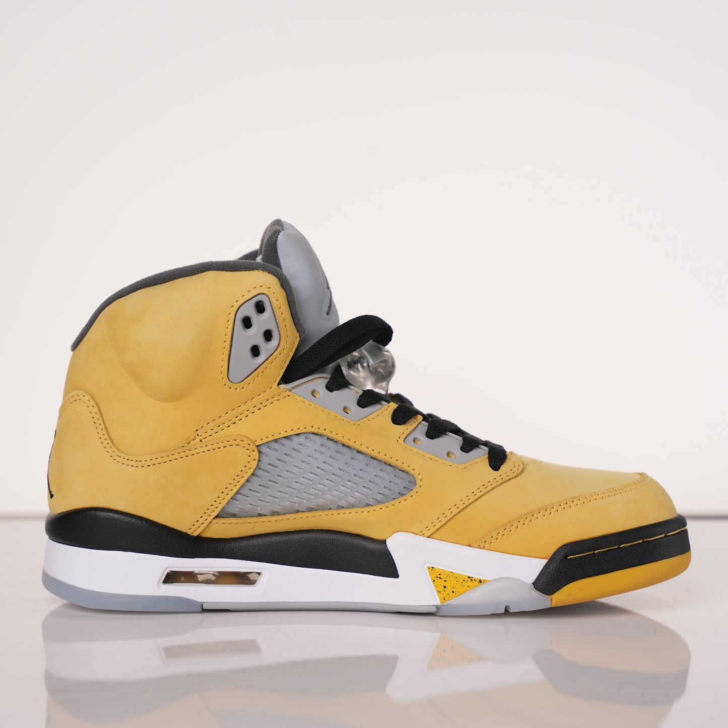 Air Jordan 5 Retro 2025
