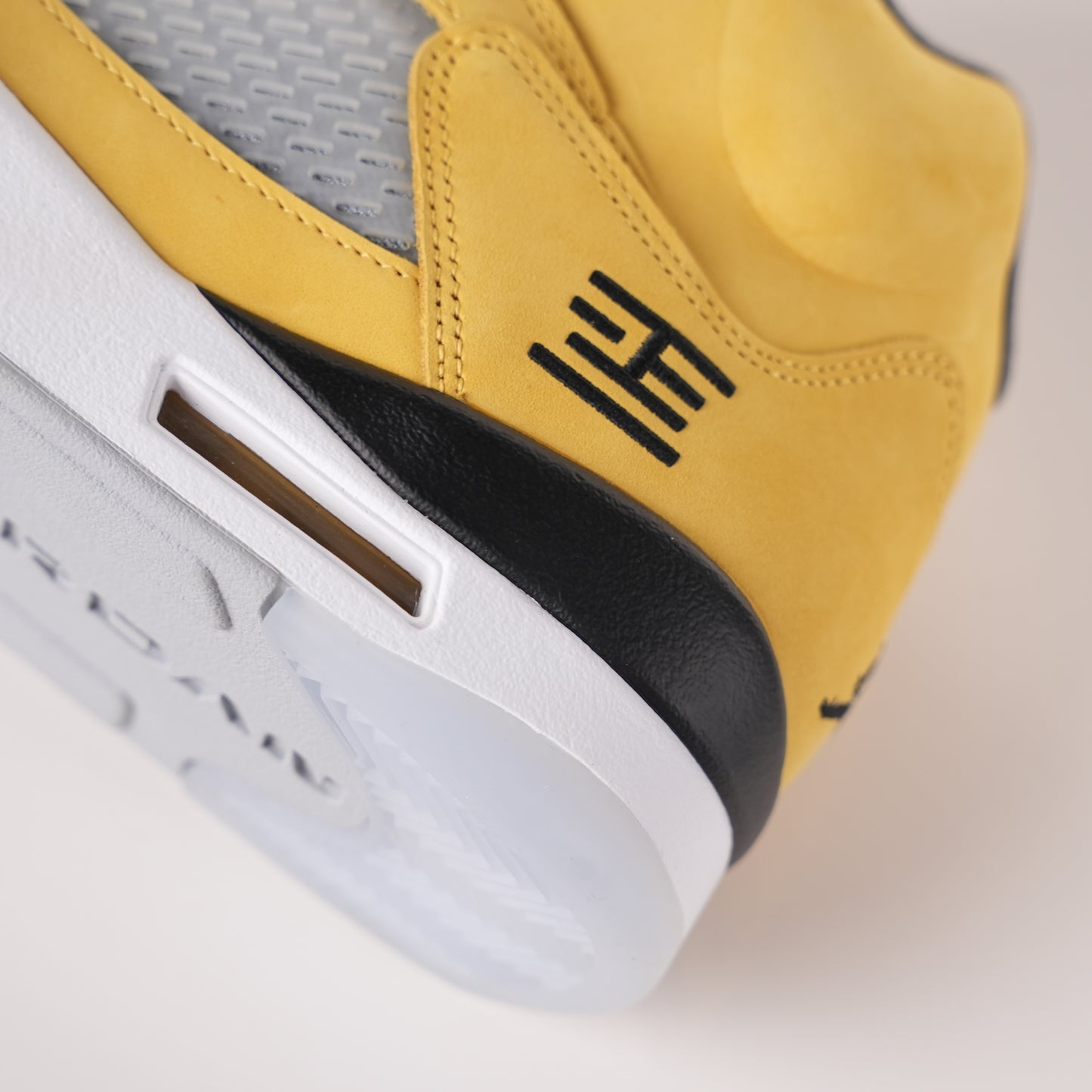 Air Jordan 5 Retro 2025