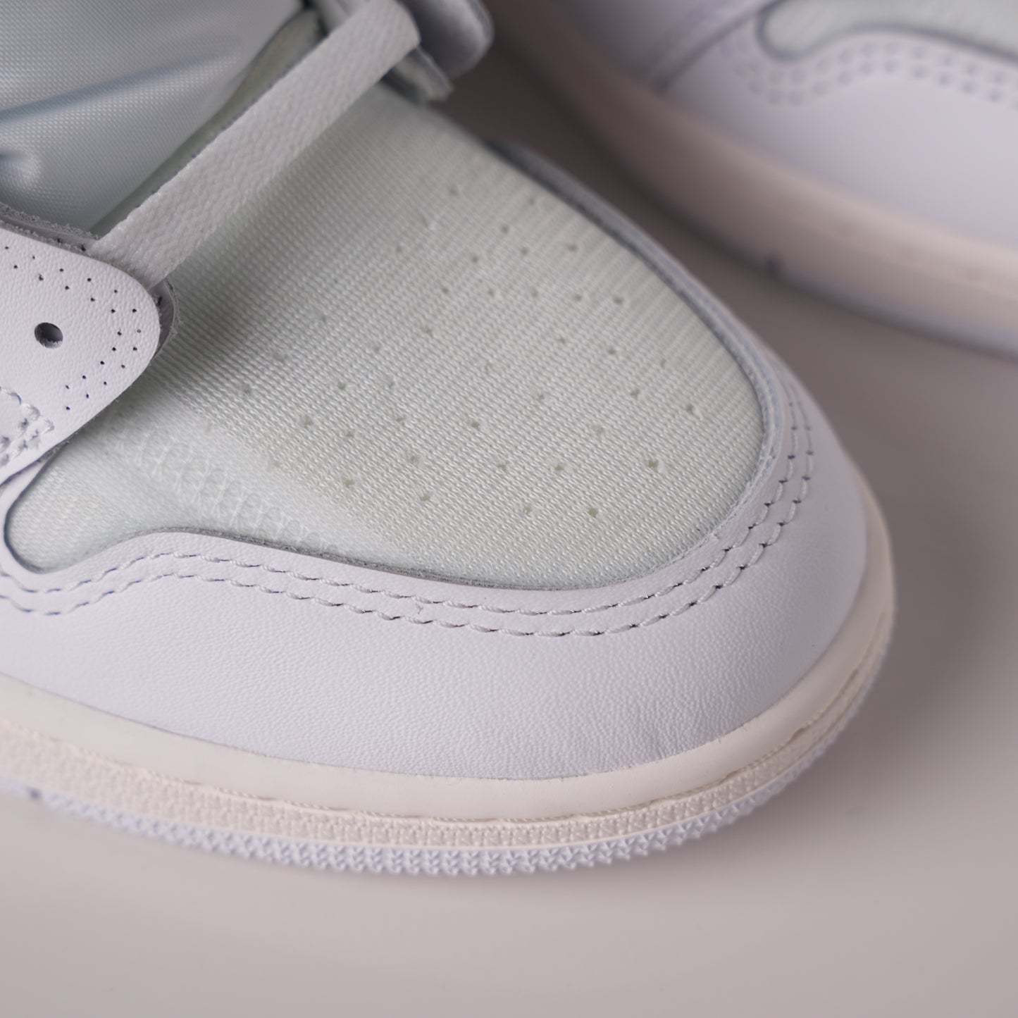 Air Jordan 1 Retro High Off-White White