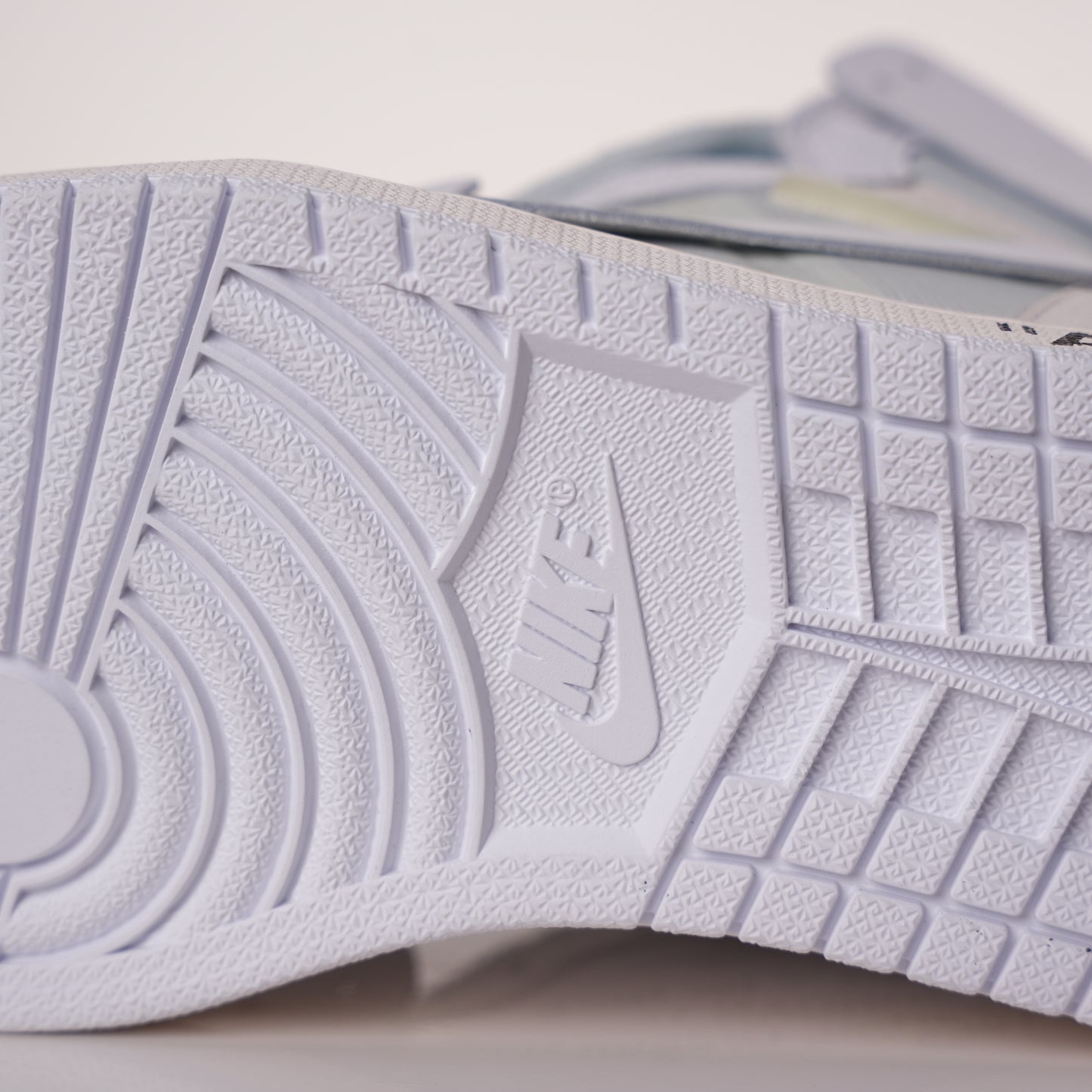Air Jordan 1 Retro High Off-White White