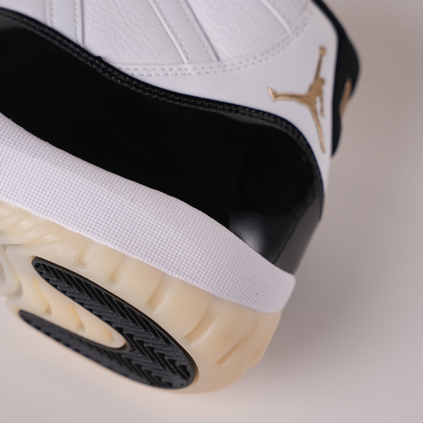 Air Jordan 11 Retro DMP Gratitude