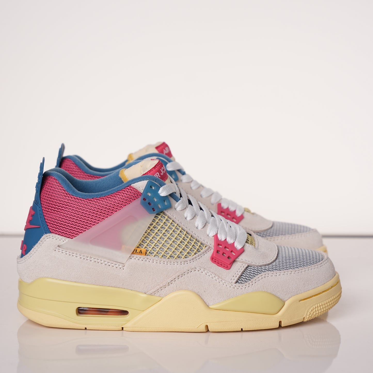 Air Jordan 4 Retro Union Guava Ice