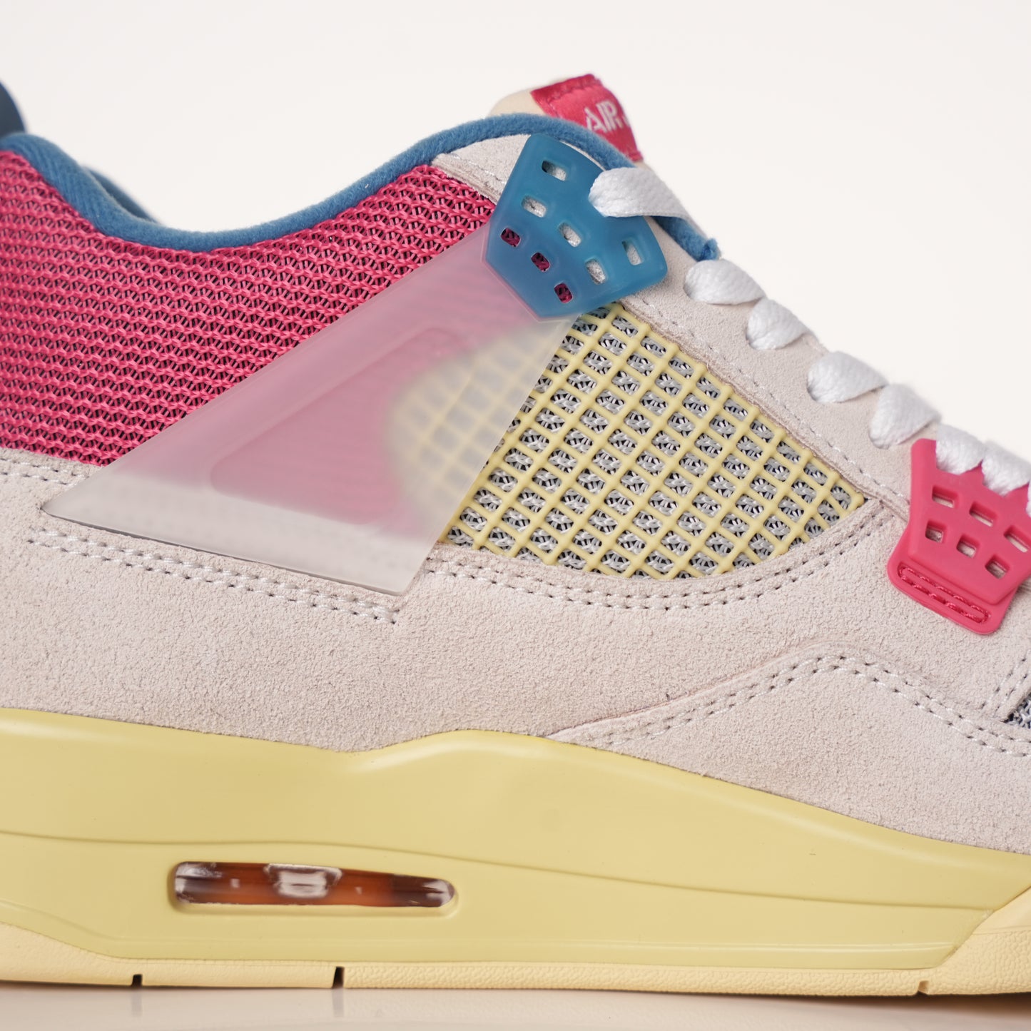 Air Jordan 4 Retro Union Guava Ice