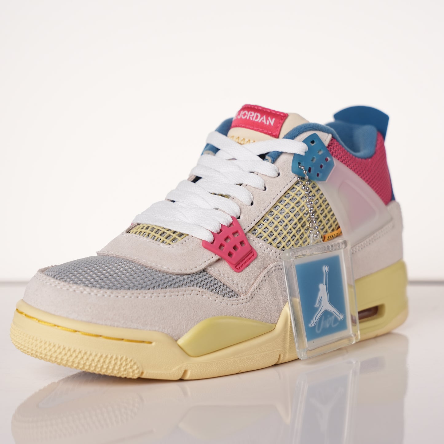 Air Jordan 4 Retro Union Guava Ice