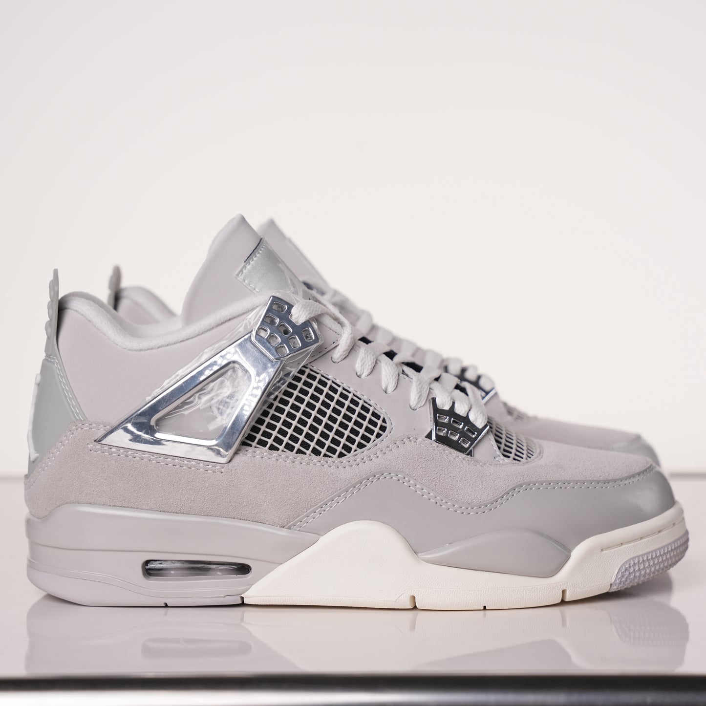 Air Jordan 4 WMNS Frozen Moments AQ9129-001