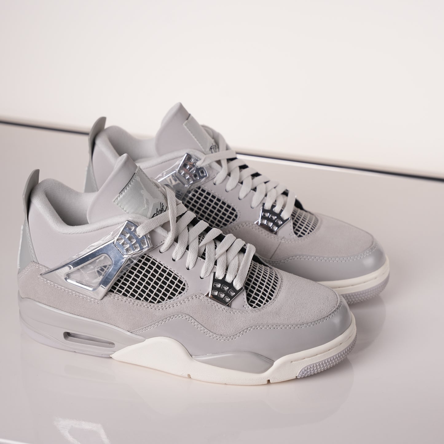 Air Jordan 4 WMNS Frozen Moments AQ9129-001