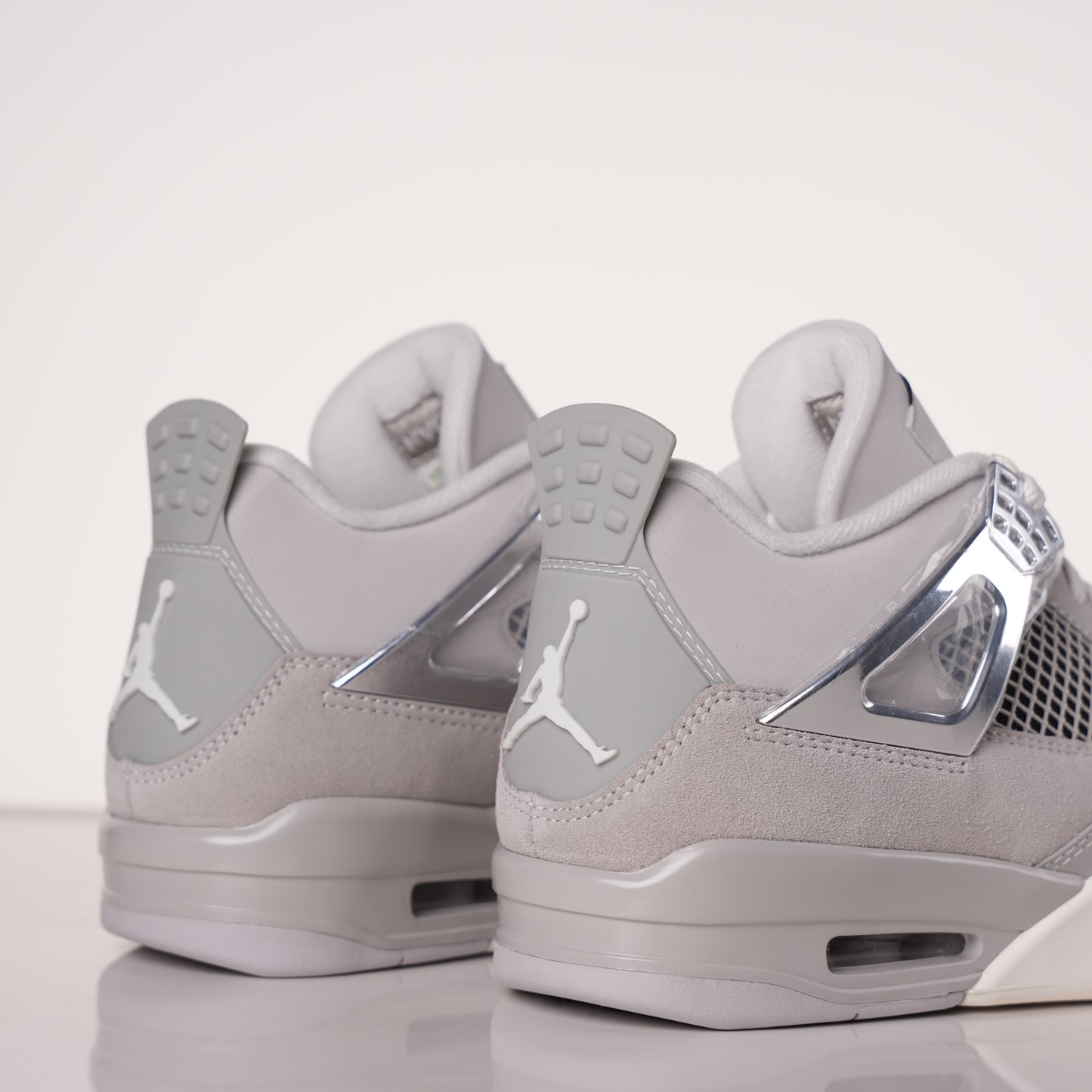 Air Jordan 4 WMNS Frozen Moments AQ9129-001