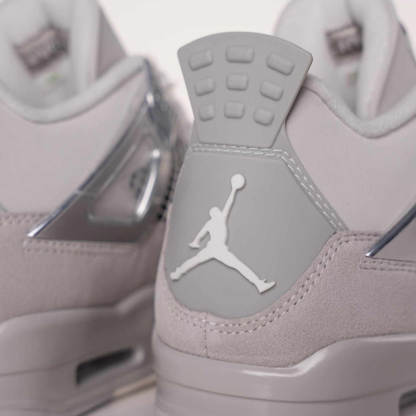 Air Jordan 4 WMNS Frozen Moments AQ9129-001