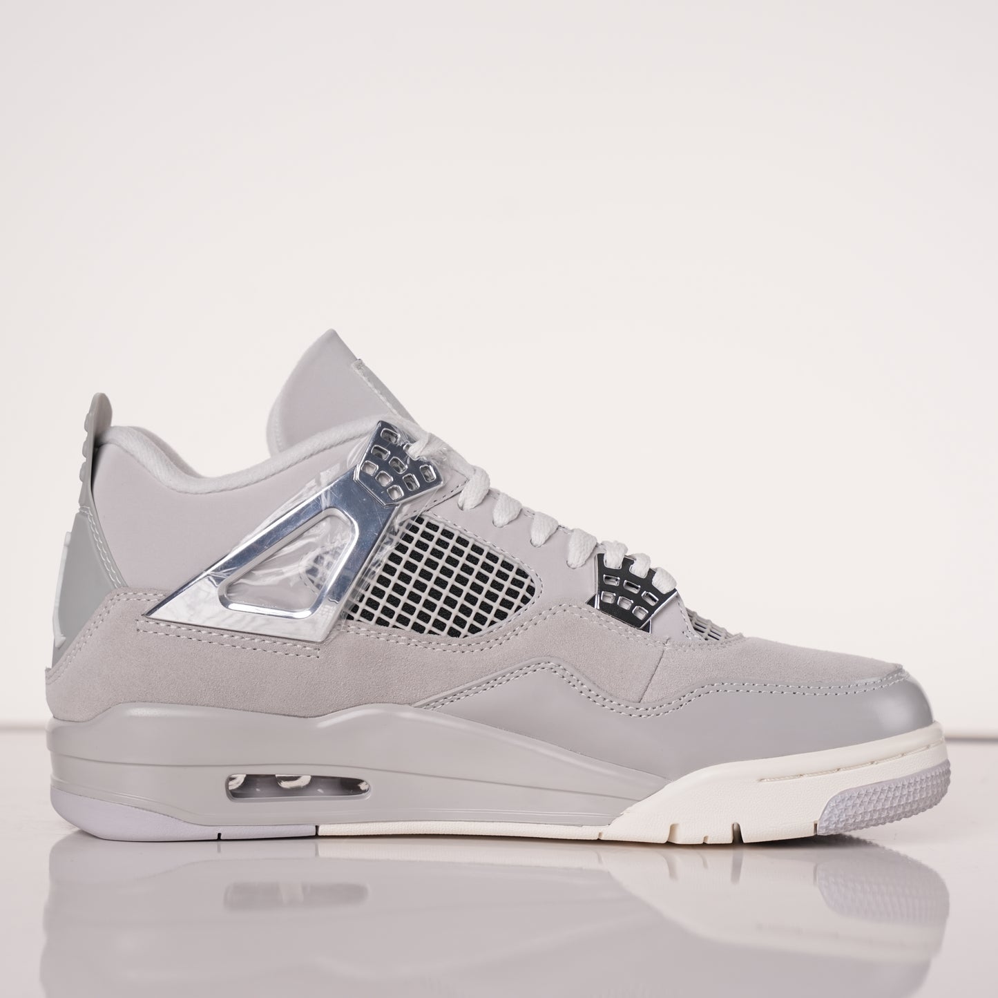 Air Jordan 4 WMNS Frozen Moments AQ9129-001