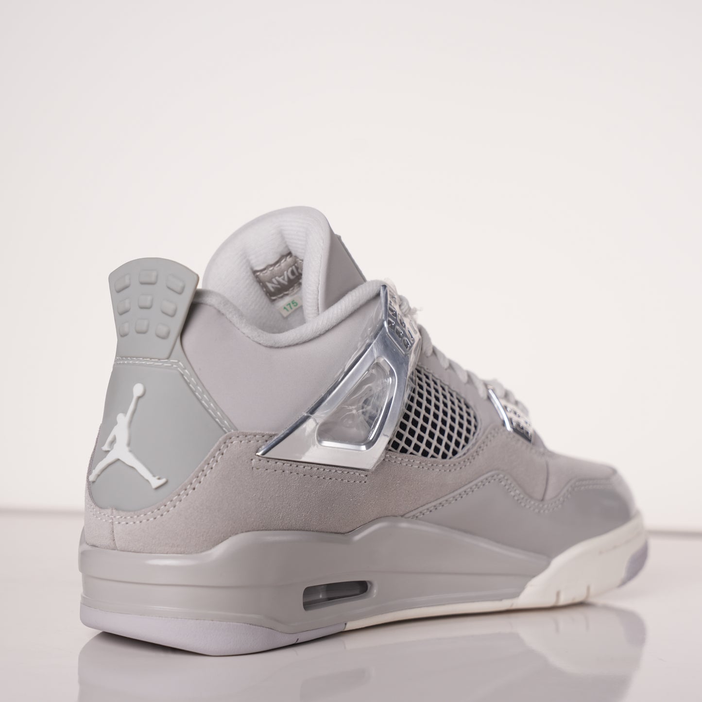 Air Jordan 4 WMNS Frozen Moments AQ9129-001