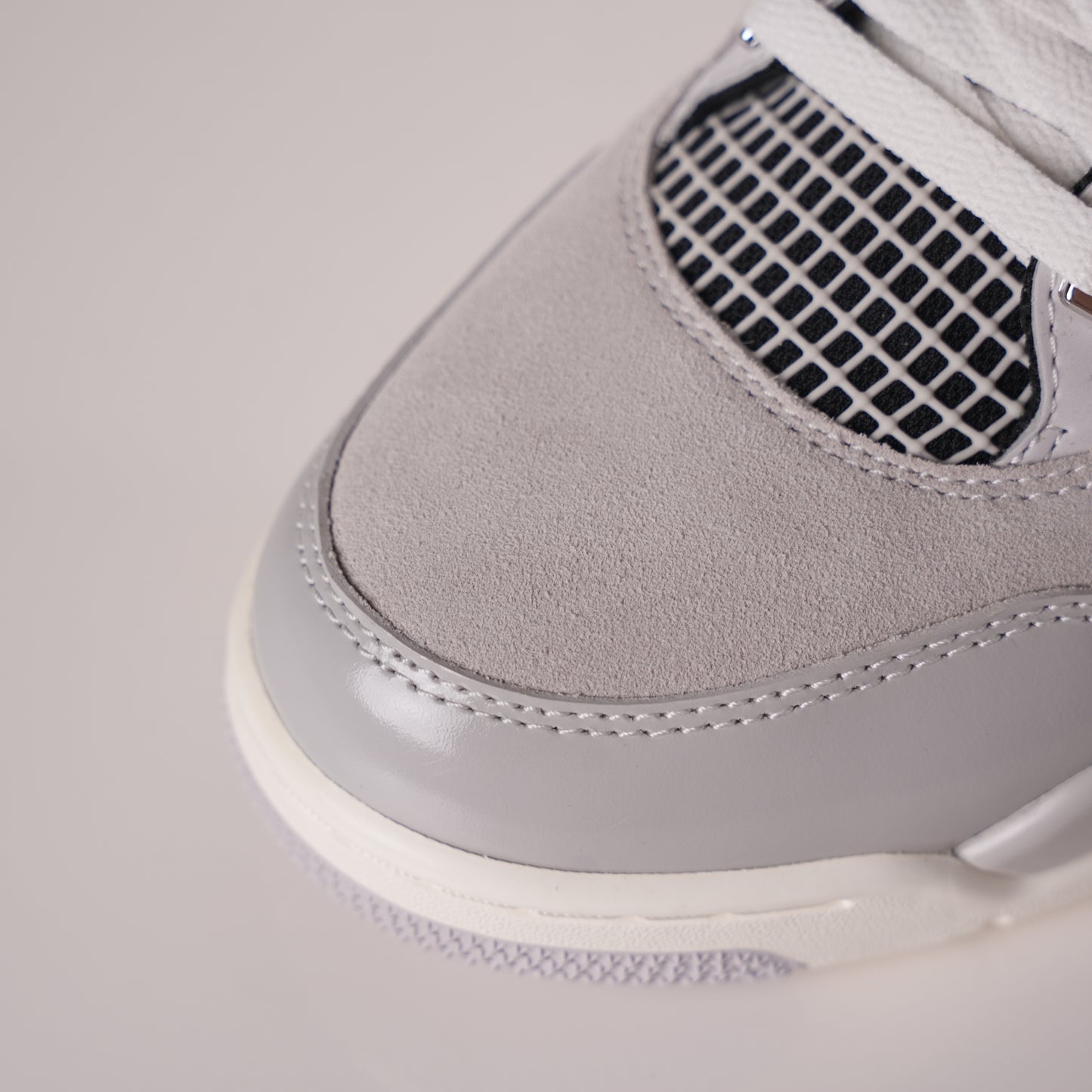 Air Jordan 4 WMNS Frozen Moments AQ9129-001