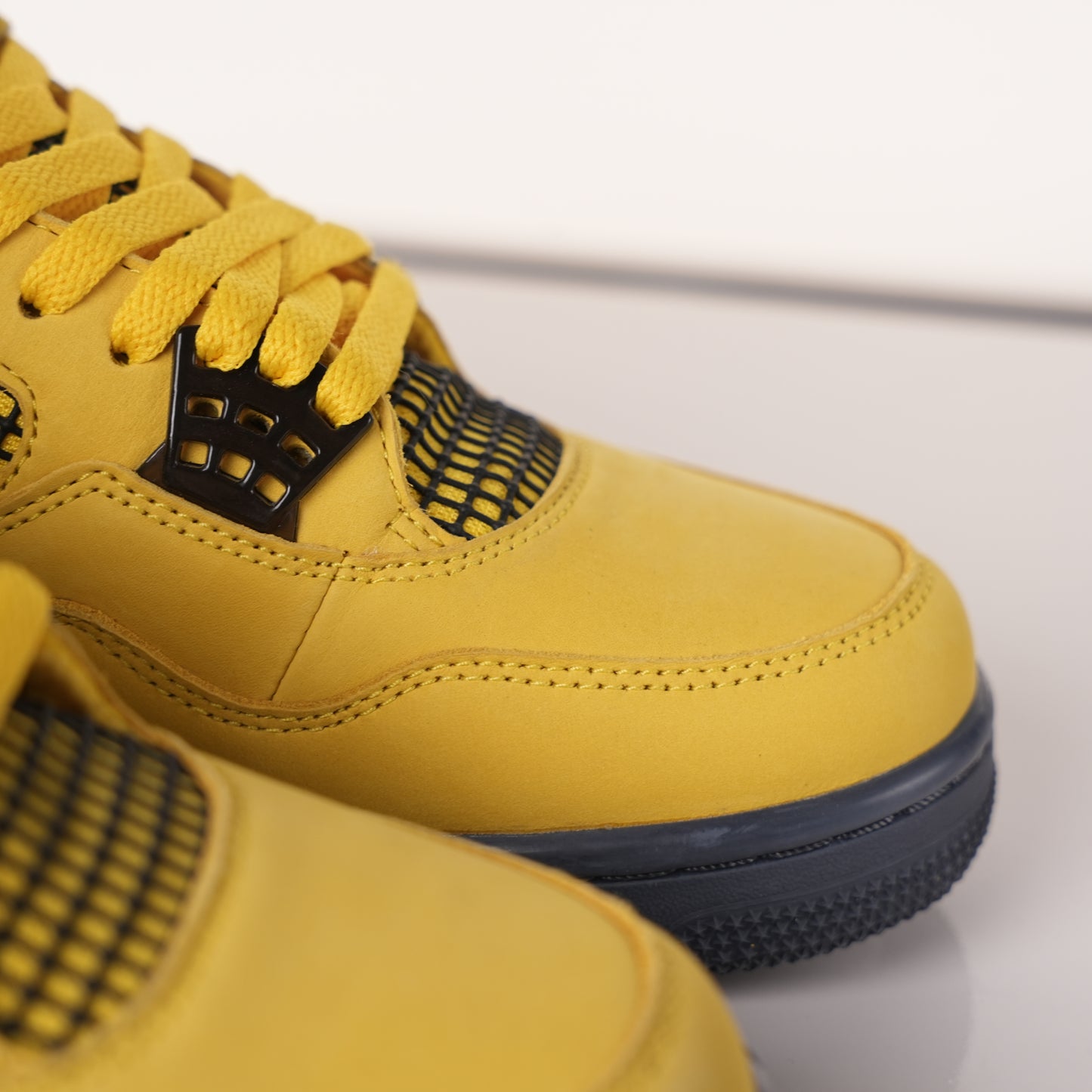 Air Jordan 4 Retro Tour Yellow