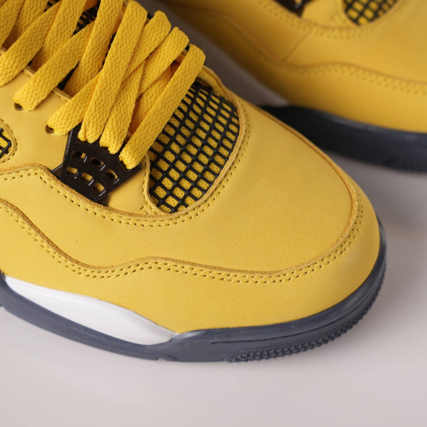 Air Jordan 4 Retro Tour Yellow