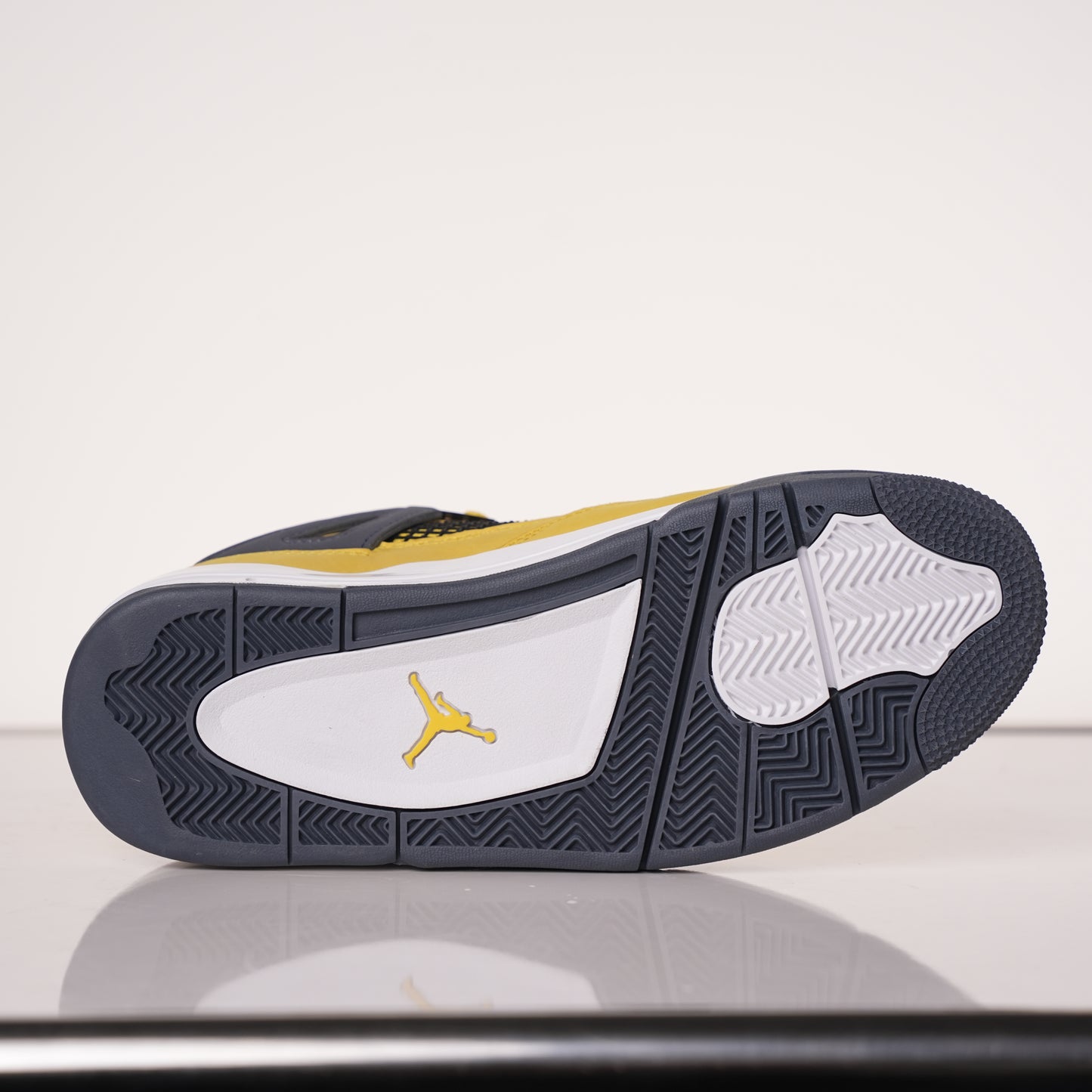 Air Jordan 4 Retro Tour Yellow
