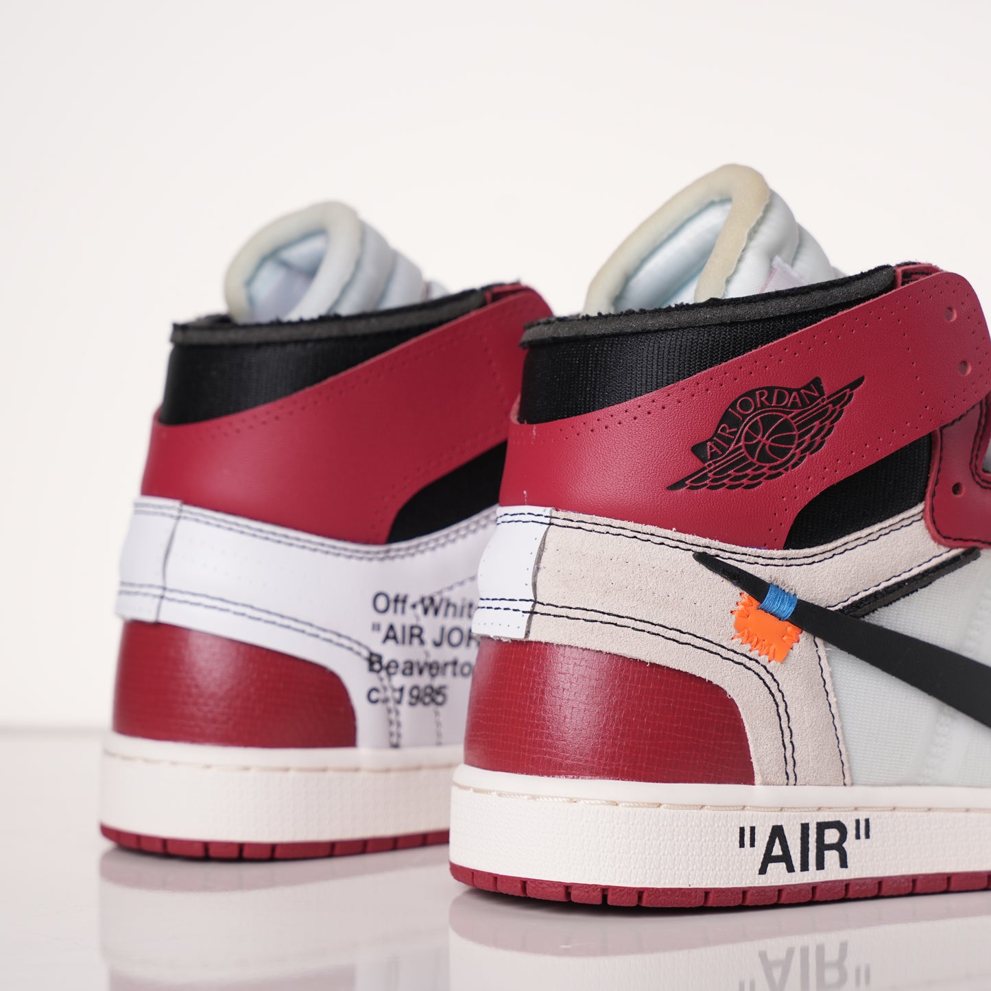 Air Jordan 1 Retro High Off-White Chicago