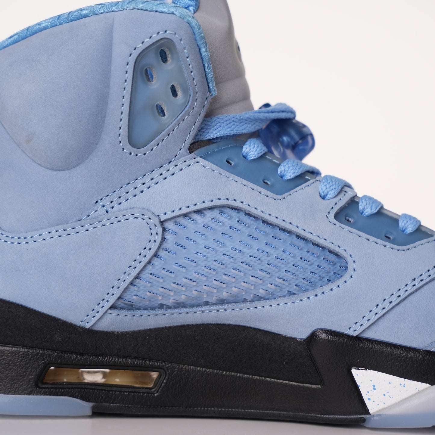 Air Jordan 5 Retro UNC University Blue