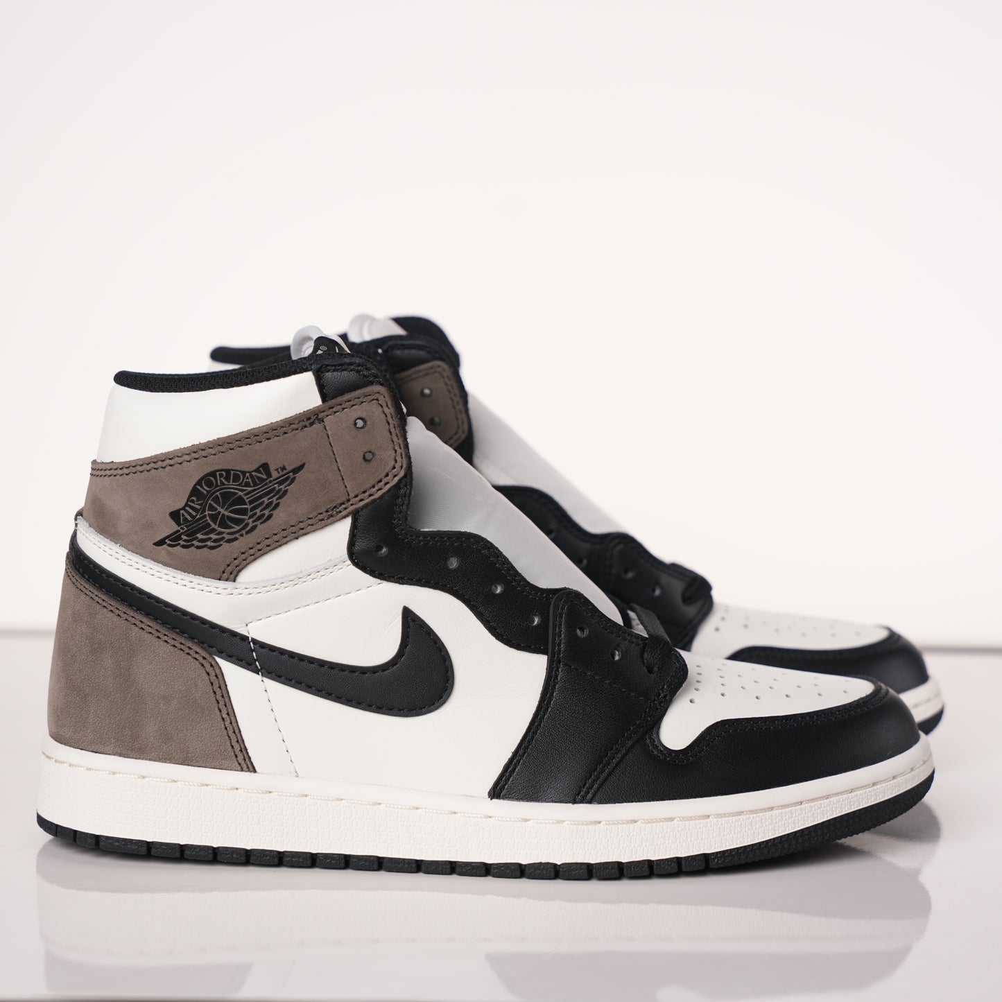 Air Jordan 1 Retro High Dark Mocha