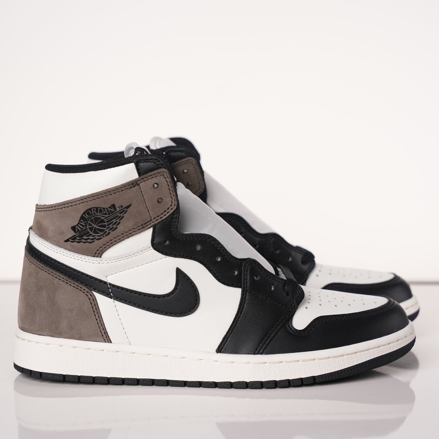 Air Jordan 1 Retro High Dark Mocha