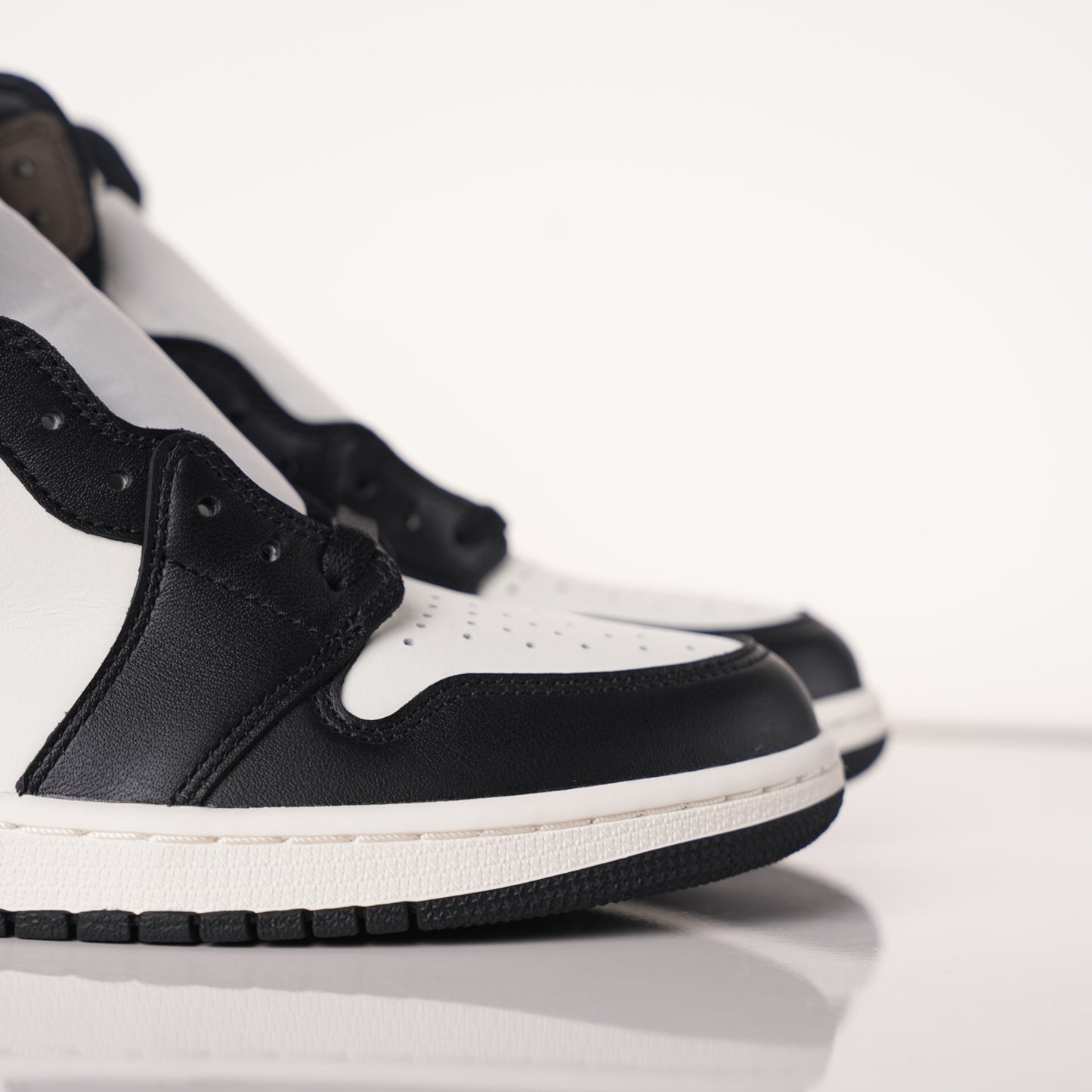 Air Jordan 1 Retro High Dark Mocha