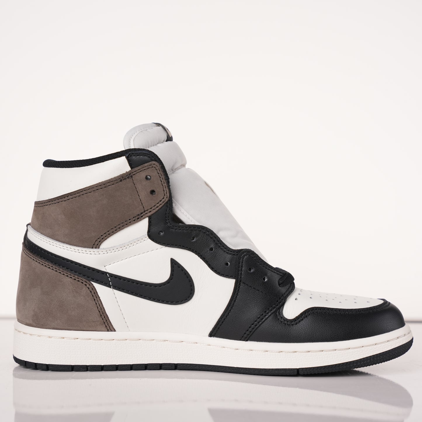 Air Jordan 1 Retro High Dark Mocha