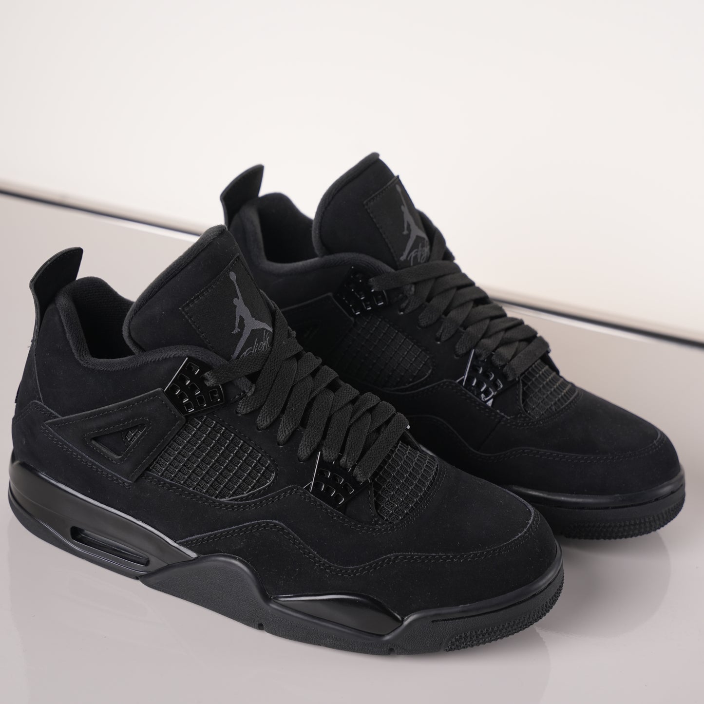 Air Jordan 4“Black Cat”