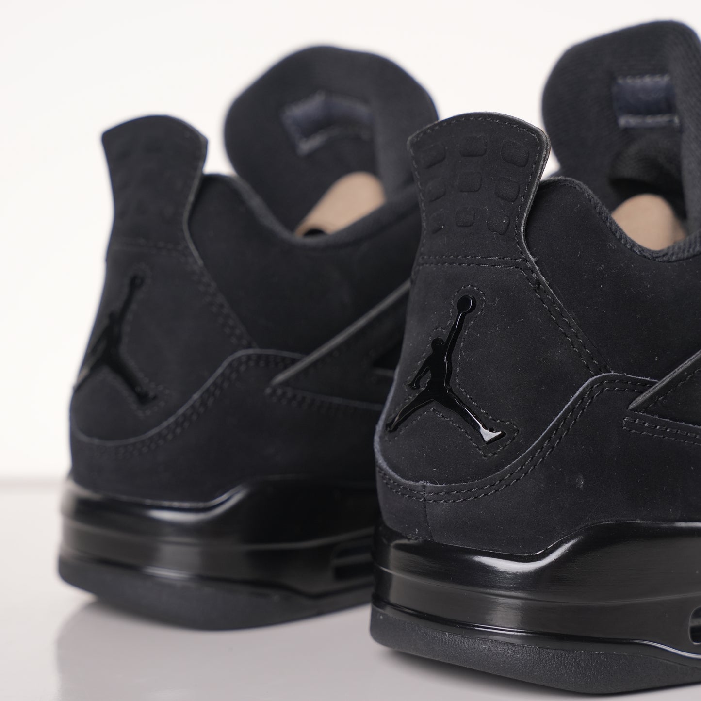 Air Jordan 4“Black Cat”