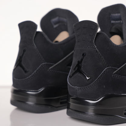 Air Jordan 4“Black Cat”