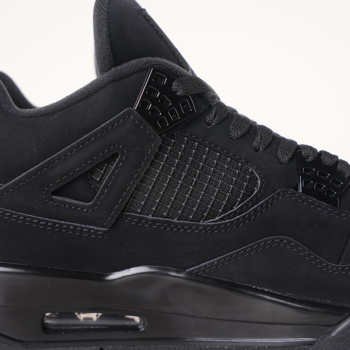 Air Jordan 4“Black Cat”