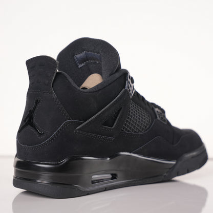 Air Jordan 4“Black Cat”