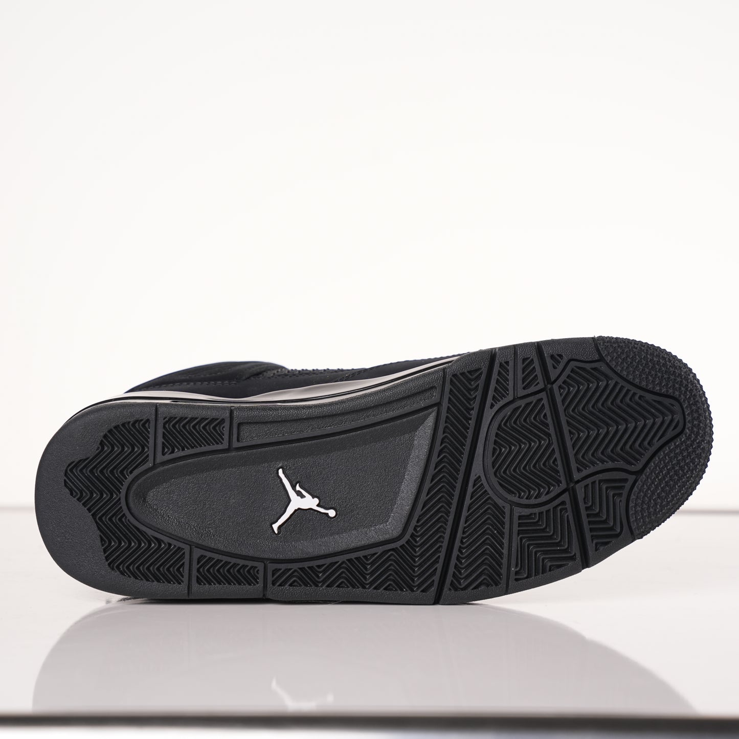 Air Jordan 4“Black Cat”