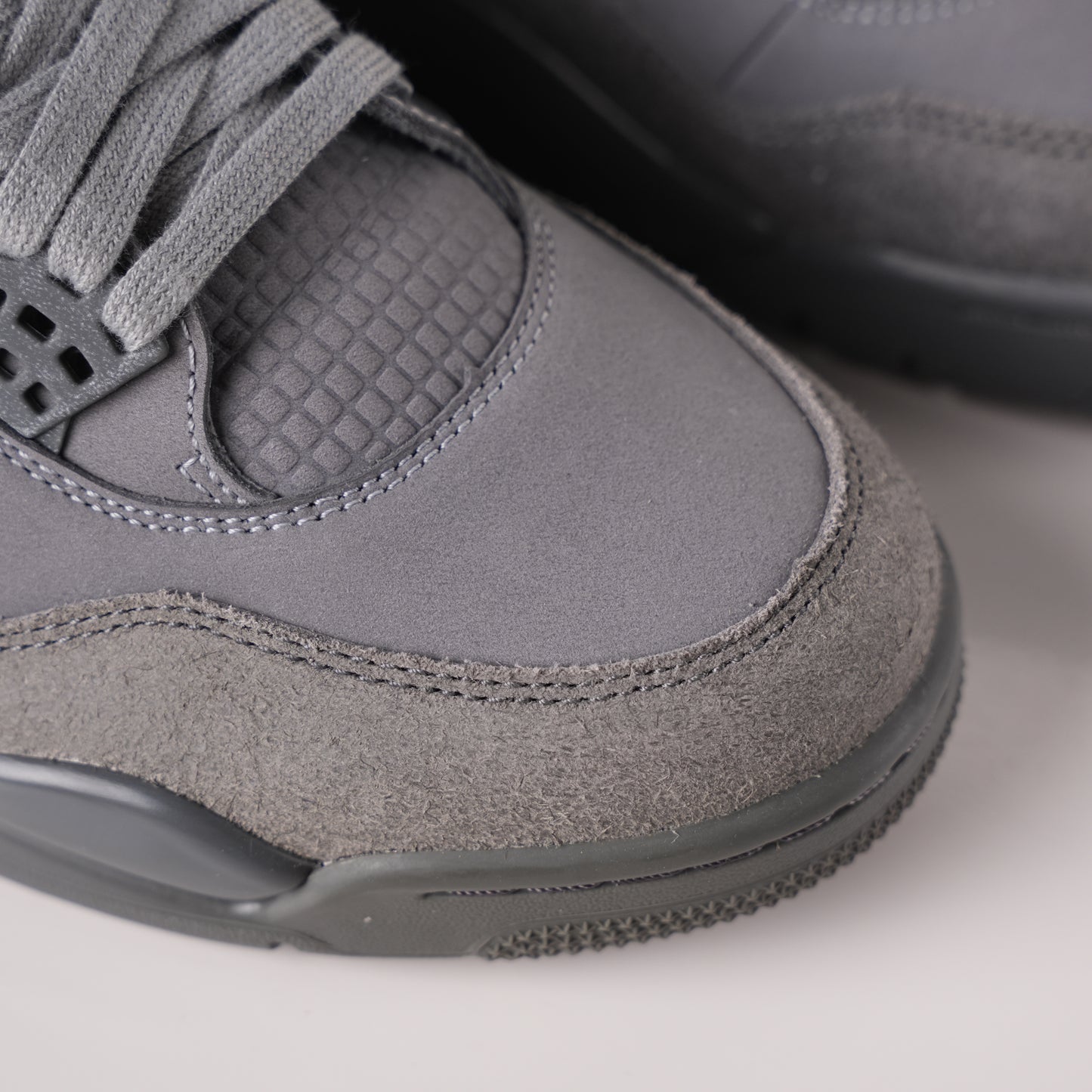 Air Jordan 4 Retro 'Wolf Grey'