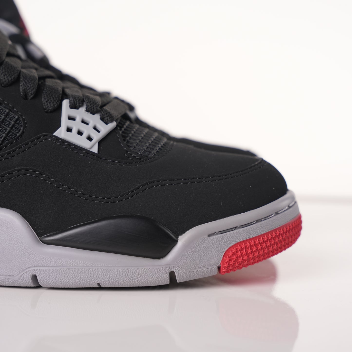 Air Jordan 4 Retro Bred