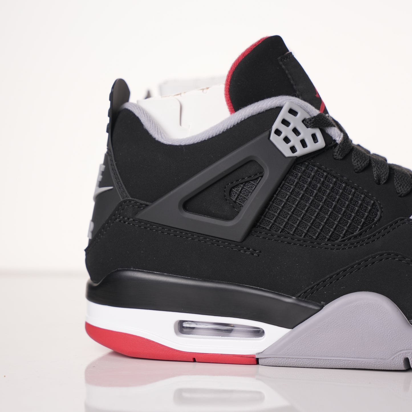 Air Jordan 4 Retro Bred