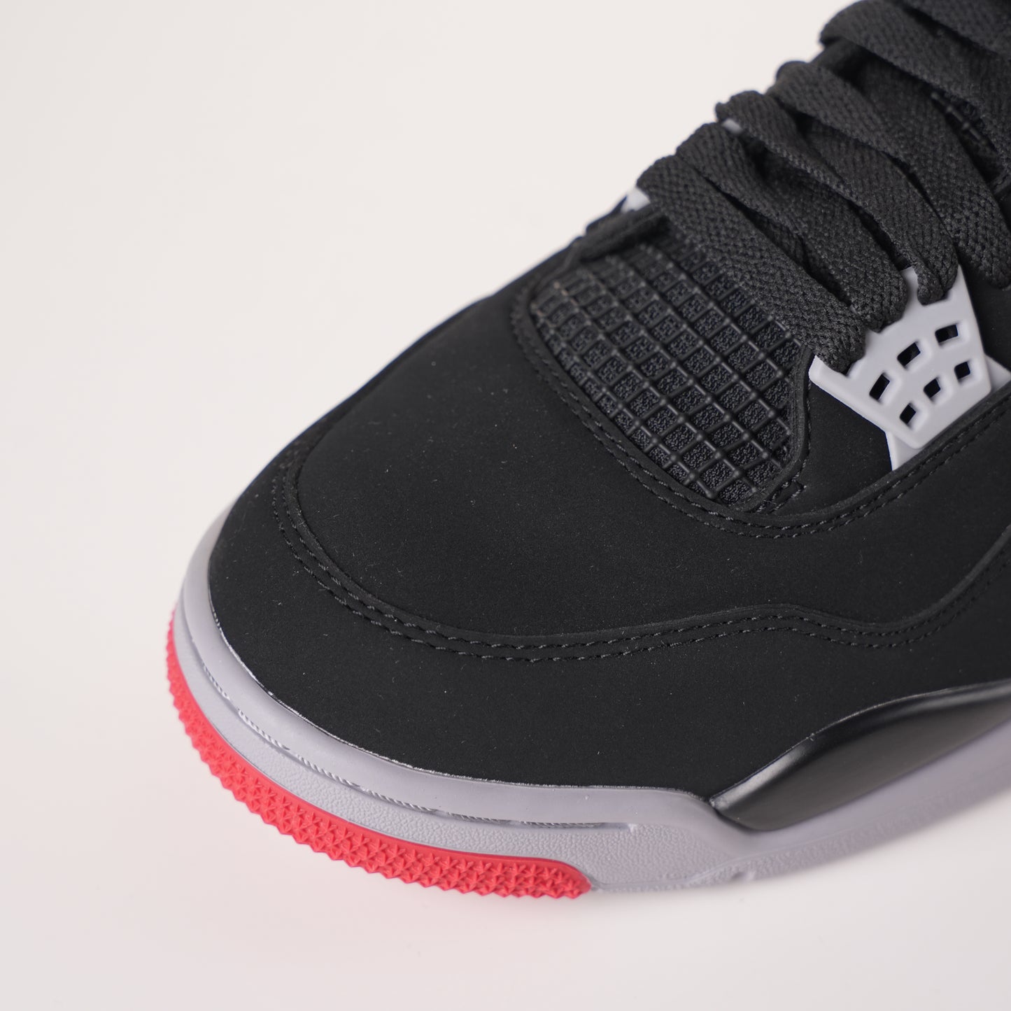 Air Jordan 4 Retro Bred