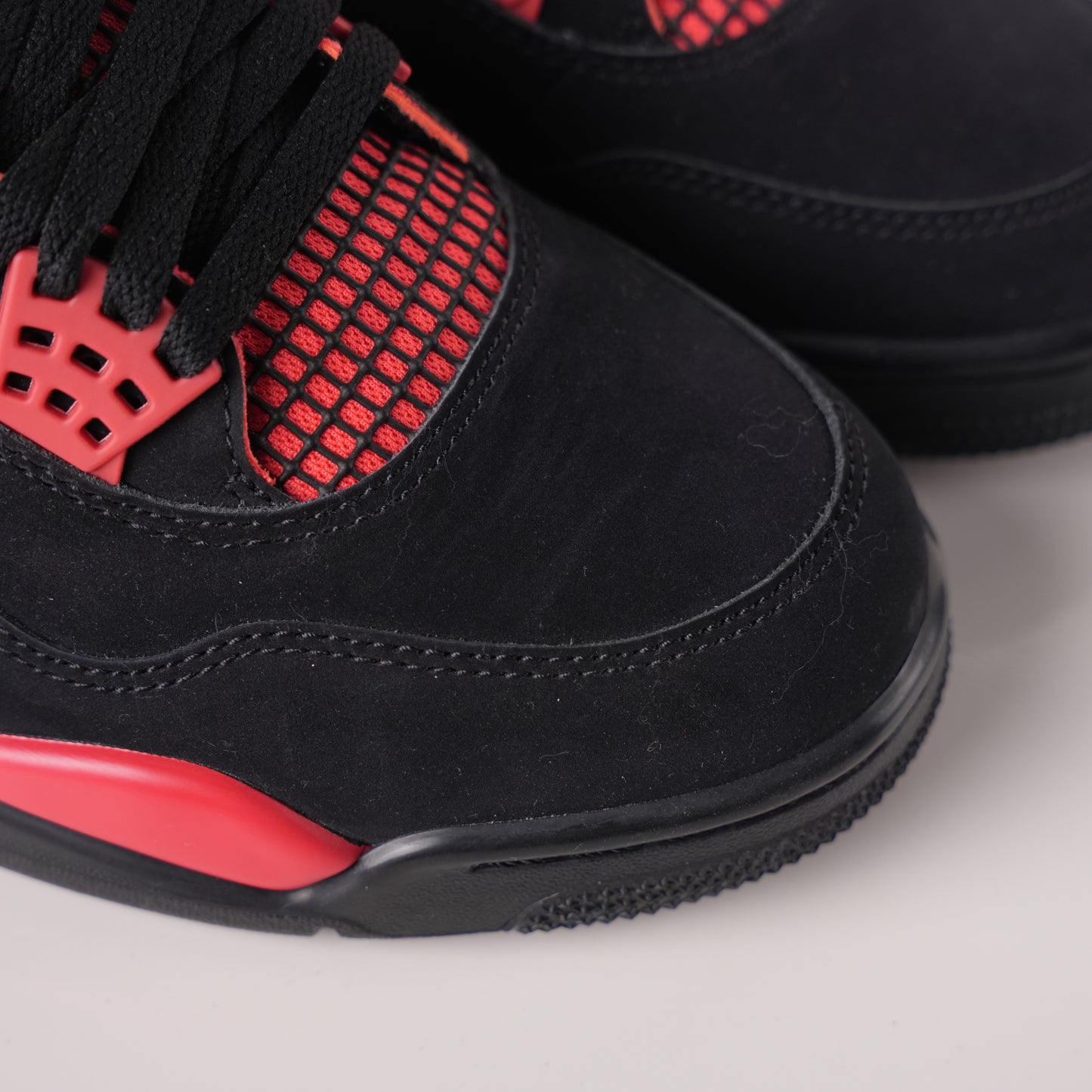 Air Jordan 4 Red Thunder