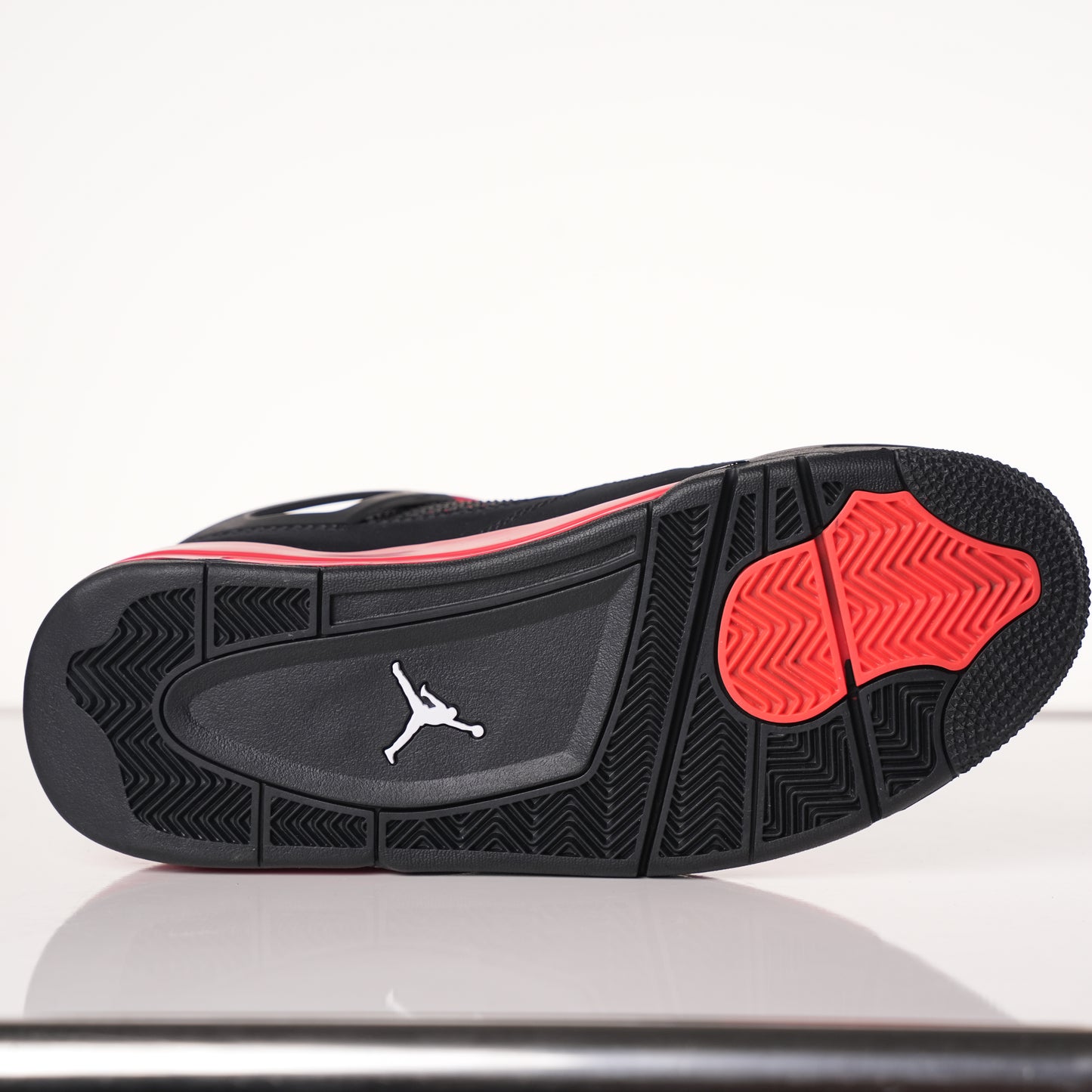 Air Jordan 4 Red Thunder