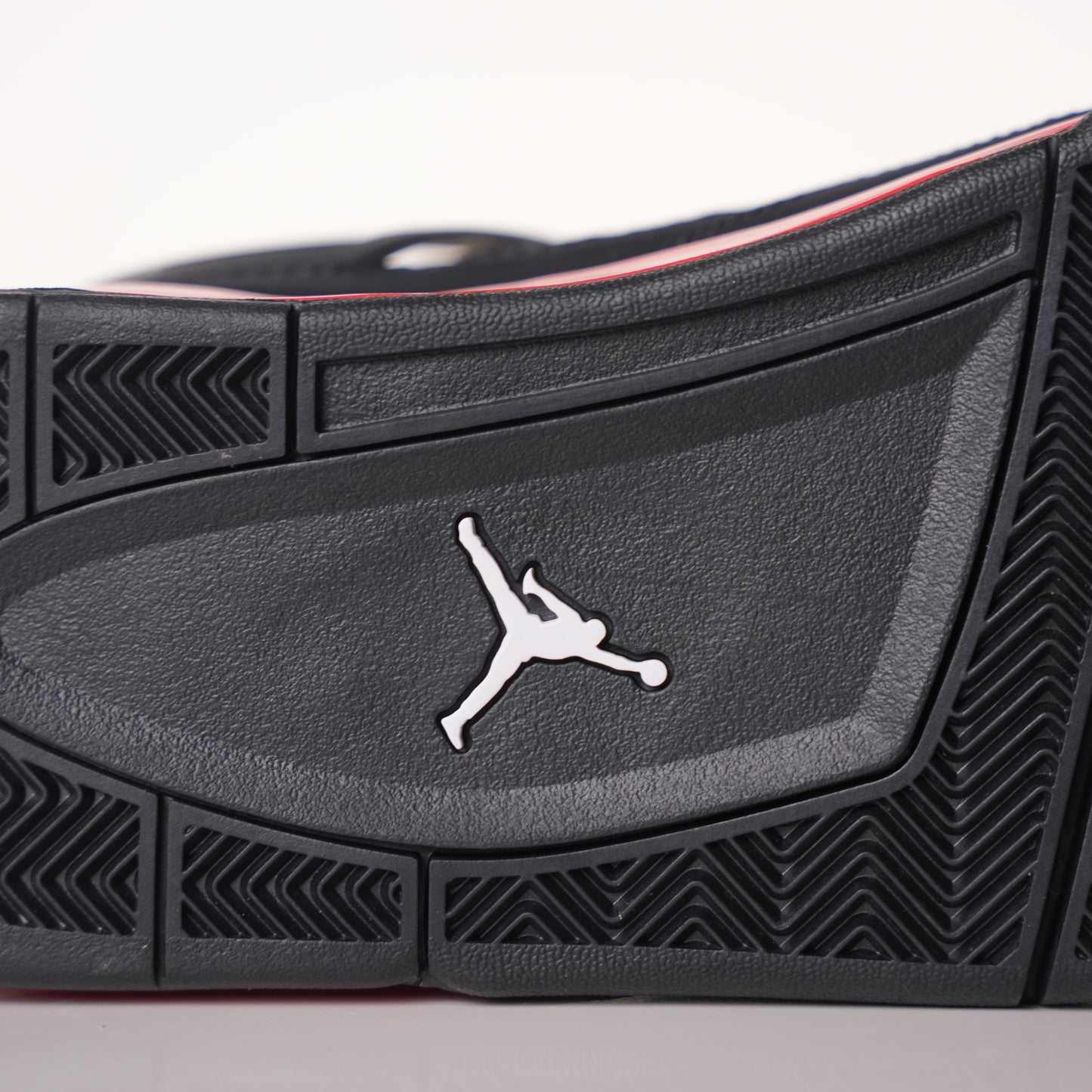 Air Jordan 4 Red Thunder