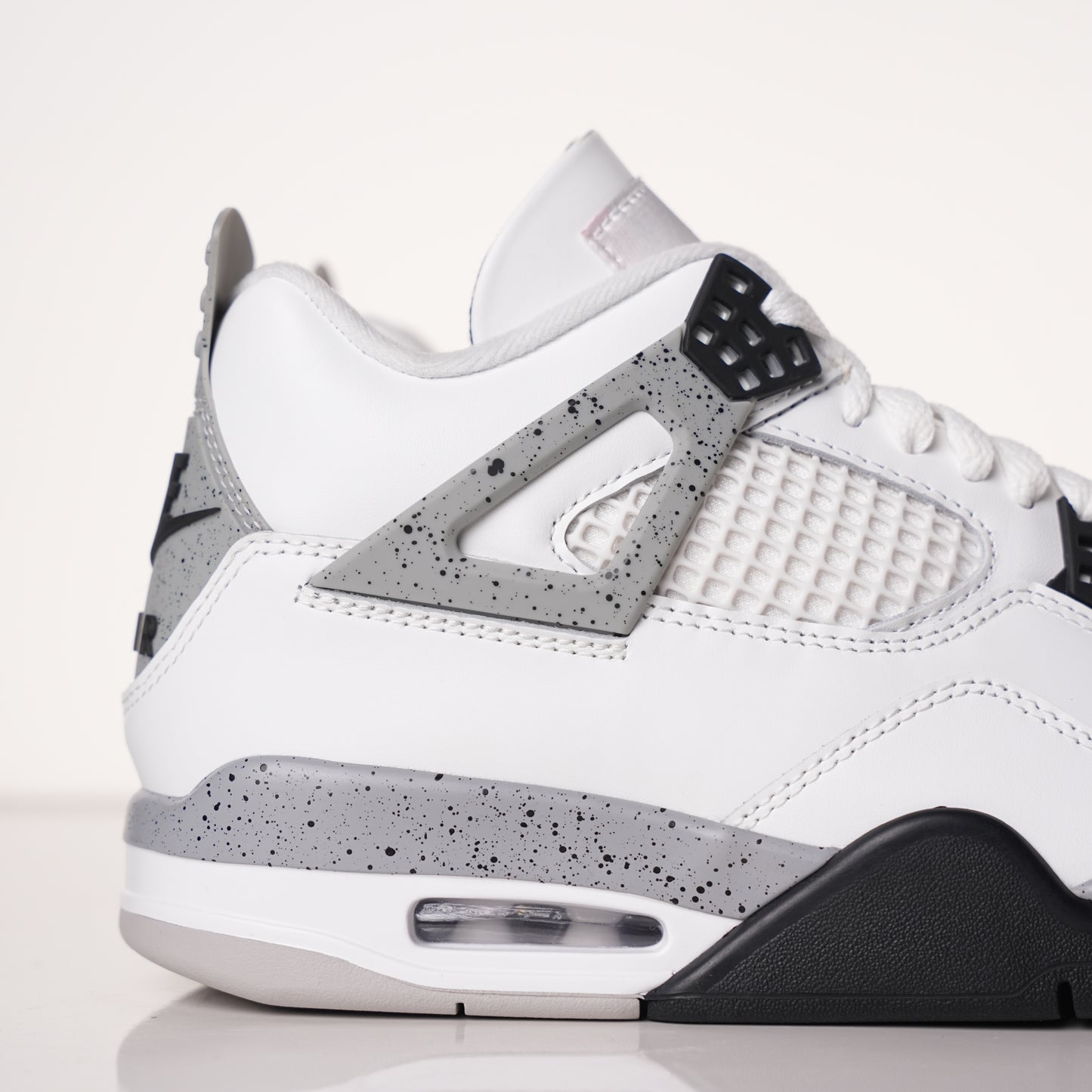Air Jordan 4 Retro White Cement