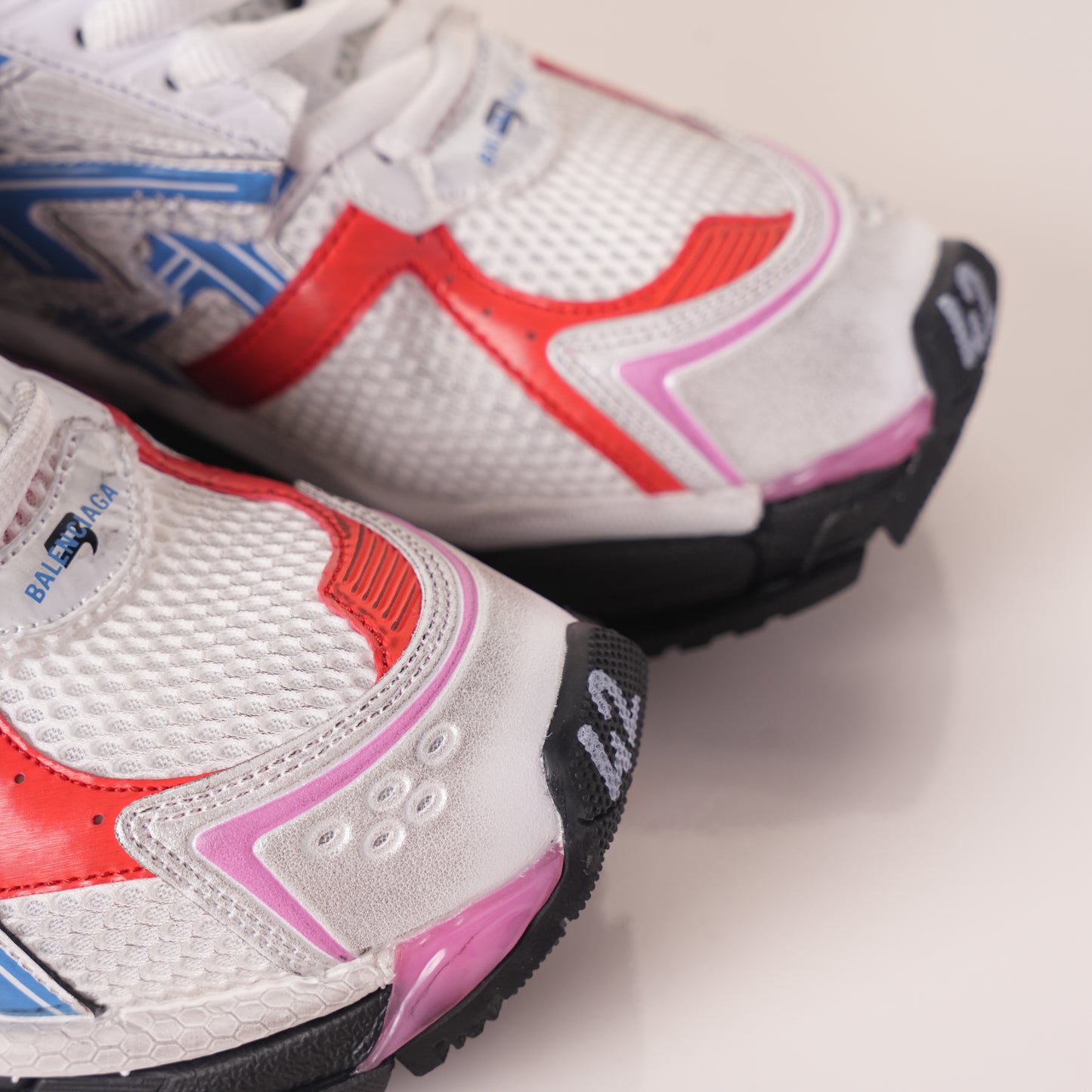 Balenciaga Runner Sneaker White Multi 677402 W3RB6 9645