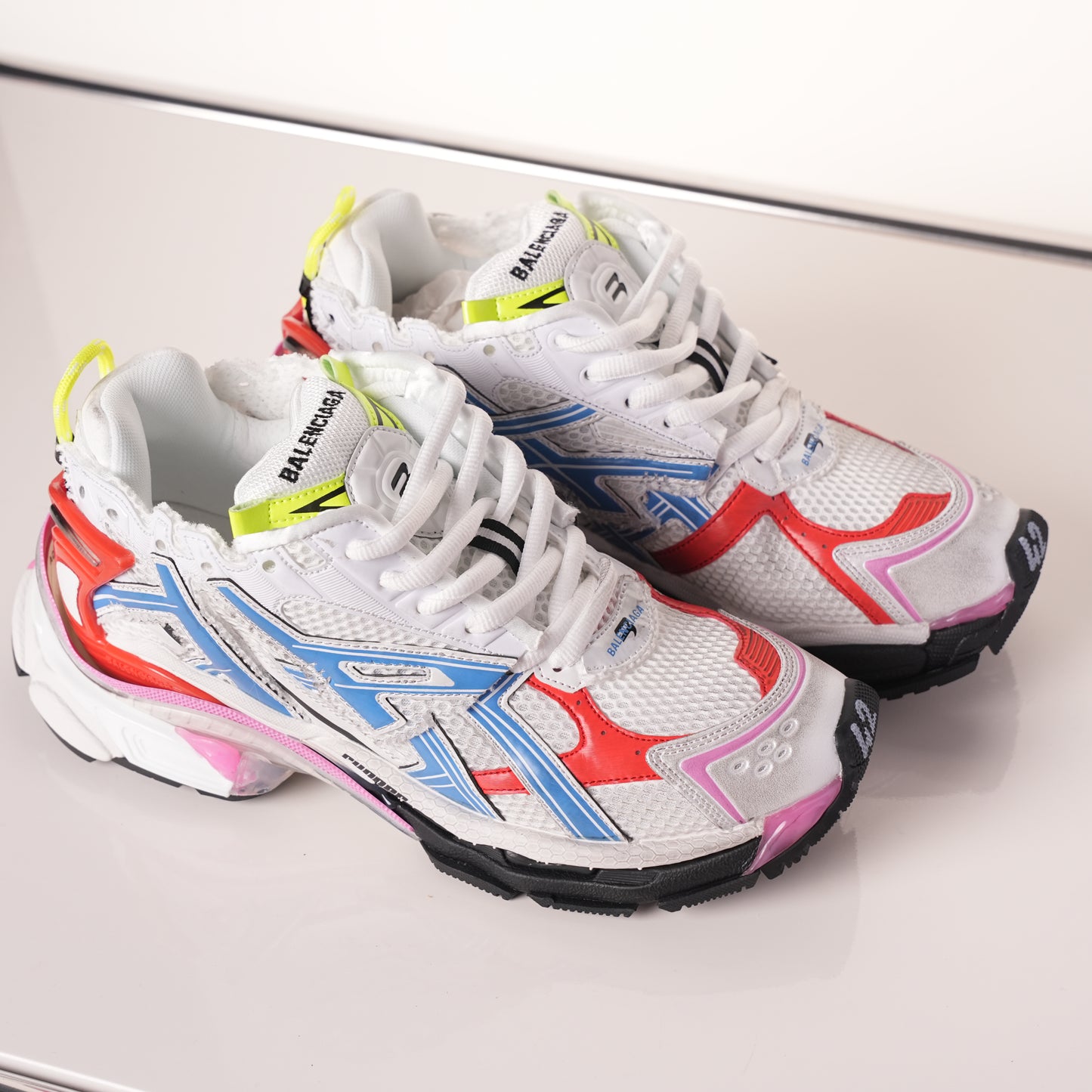 Balenciaga Runner Sneaker White Multi 677402 W3RB6 9645