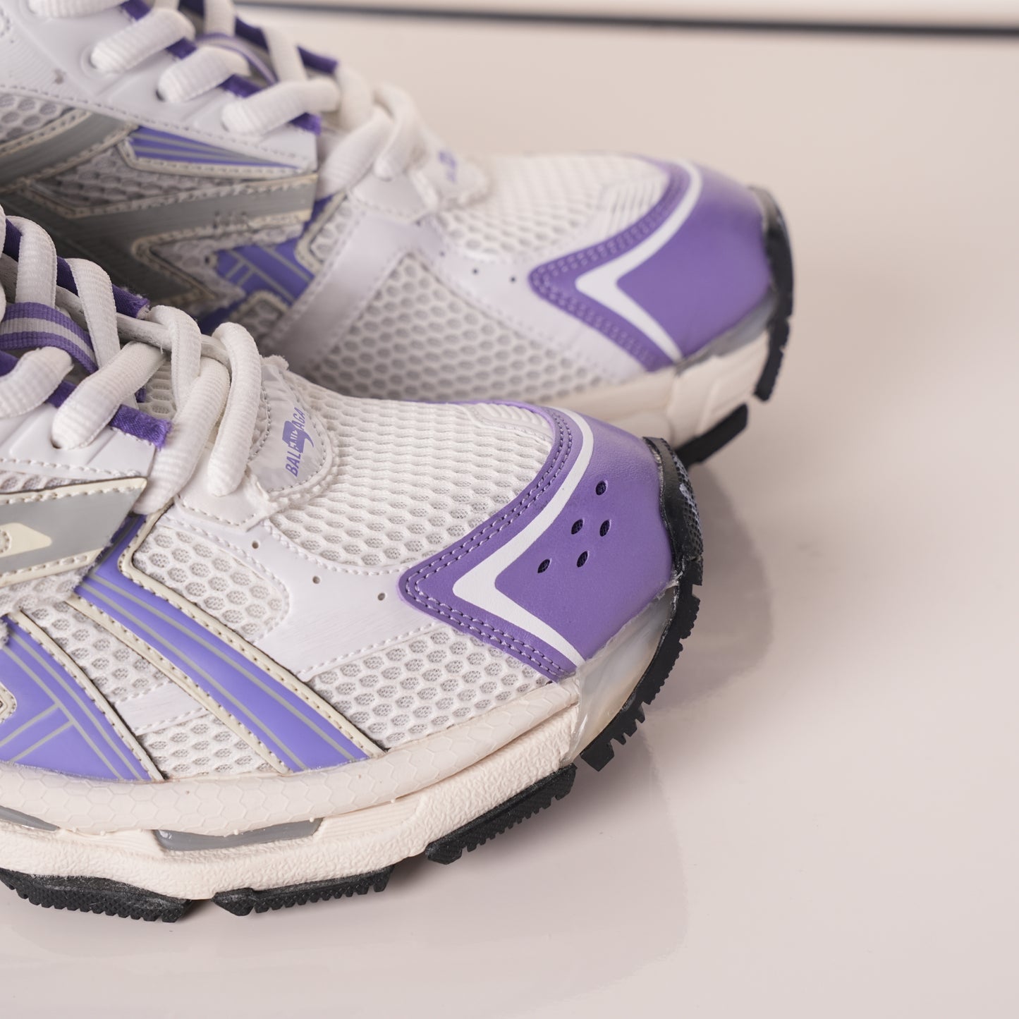 Balenciaga Runner White Purple 677402 W3RB2 5901