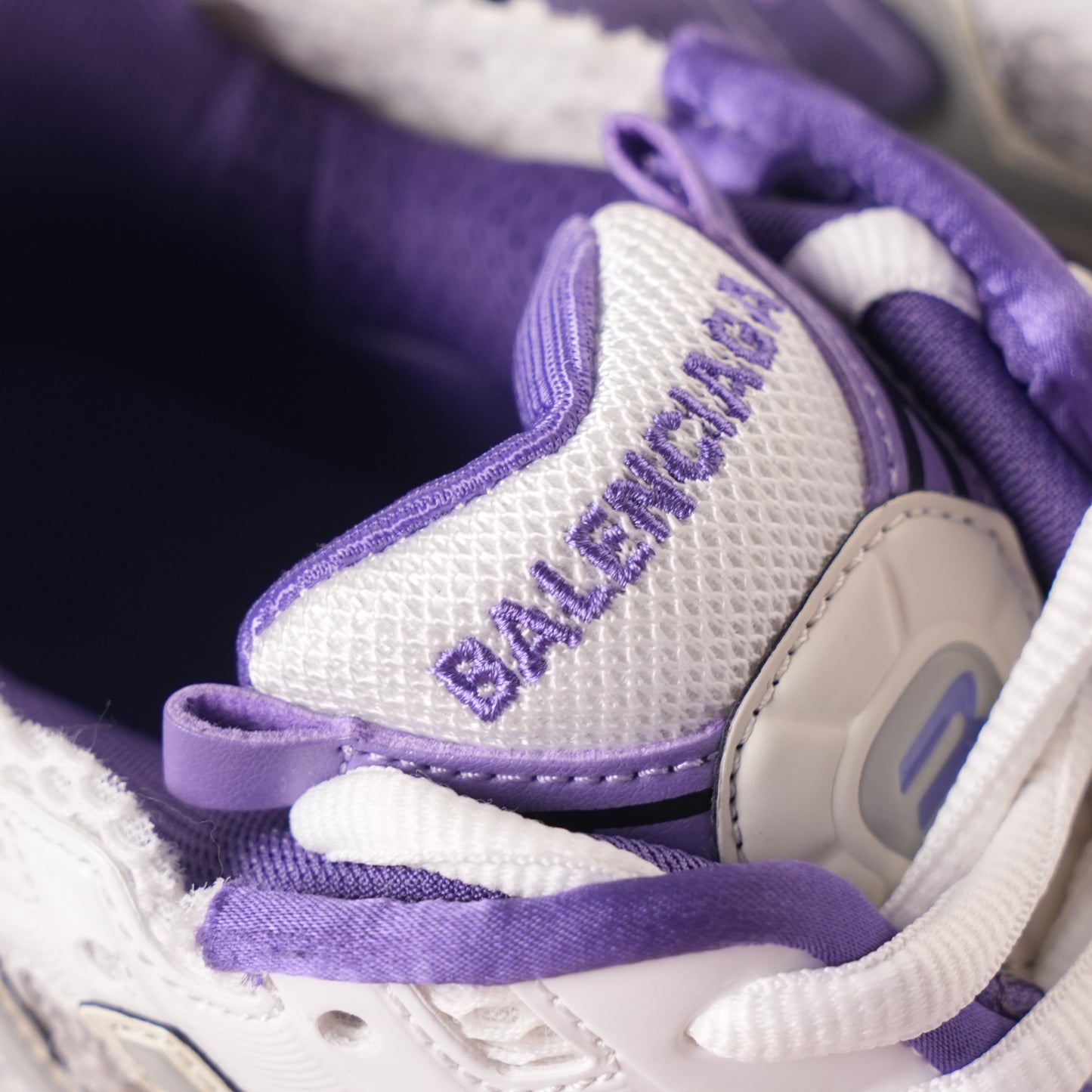 Balenciaga Runner White Purple 677402 W3RB2 5901