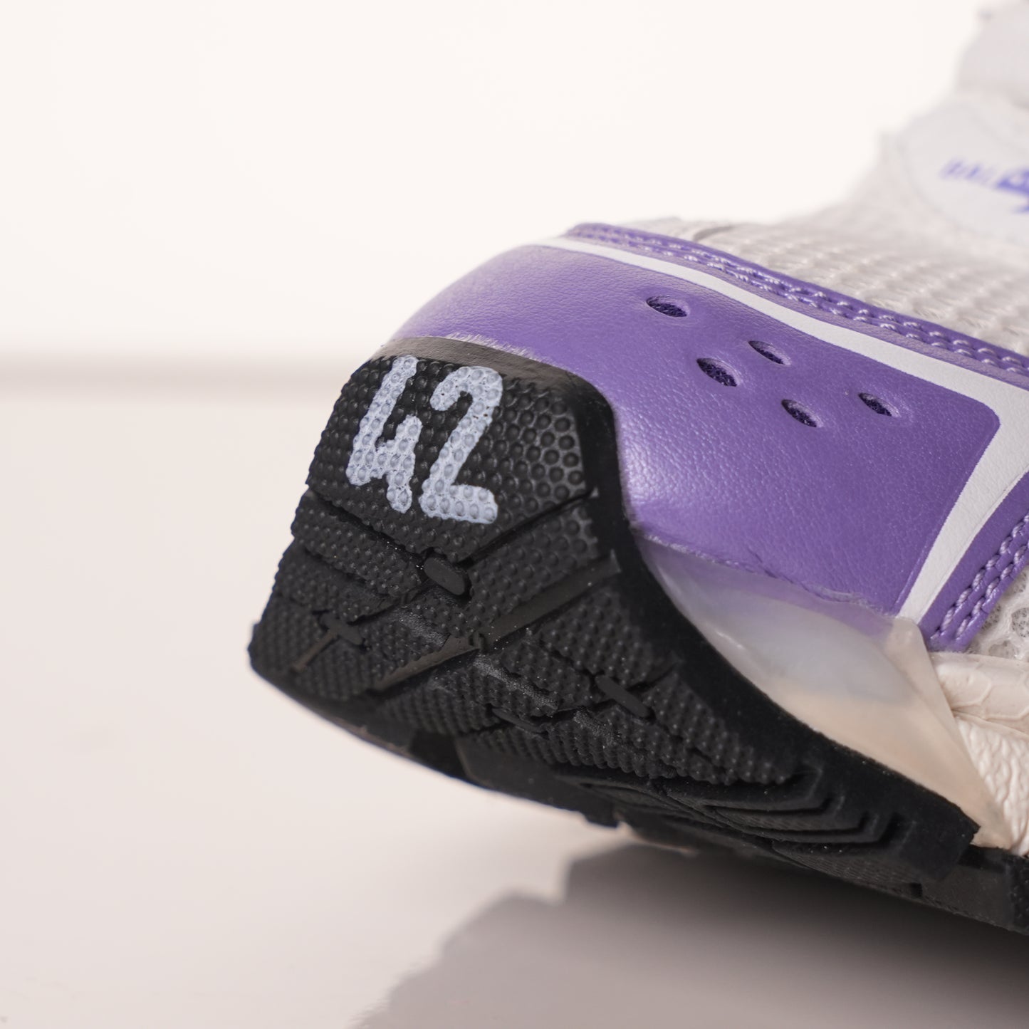 Balenciaga Runner White Purple 677402 W3RB2 5901