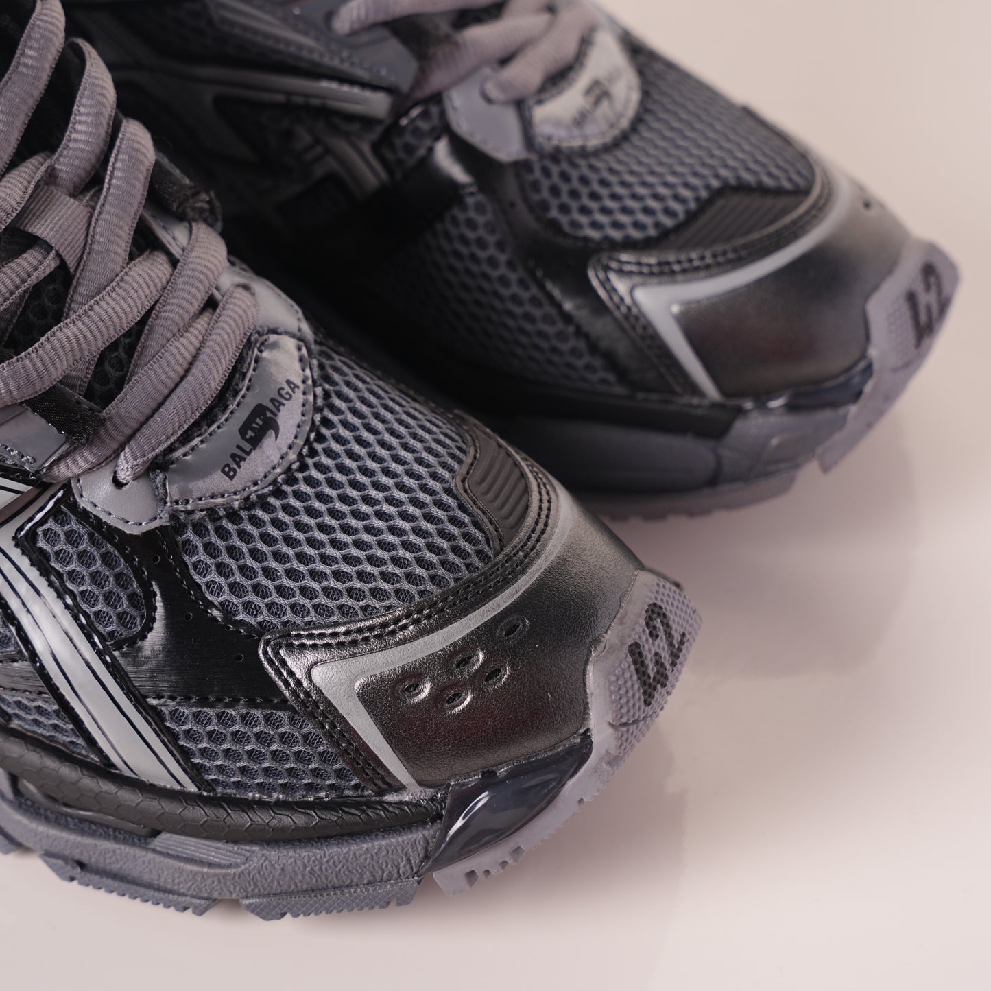Balenciaga Runner All Black Gray 677402 W3RB2 1515