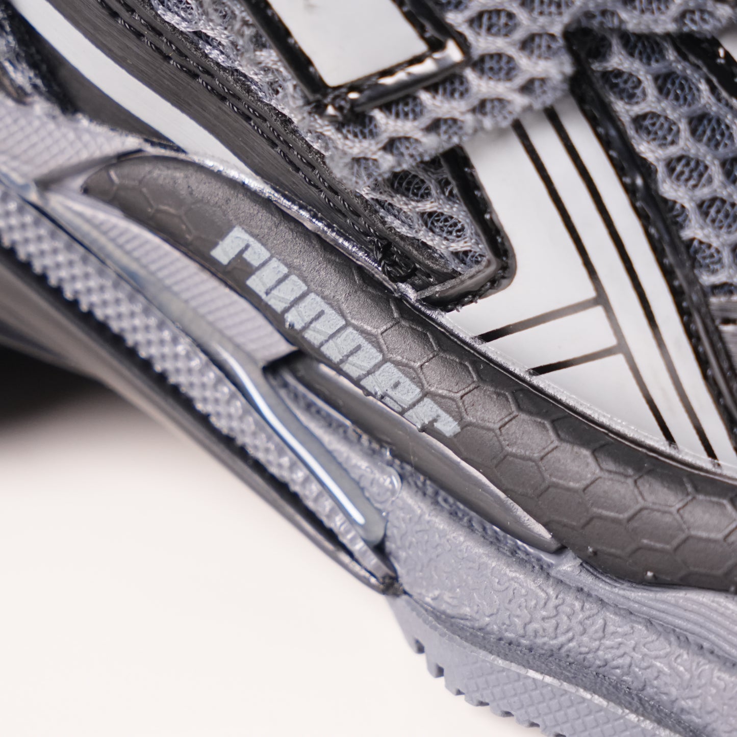 Balenciaga Runner All Black Gray 677402 W3RB2 1515
