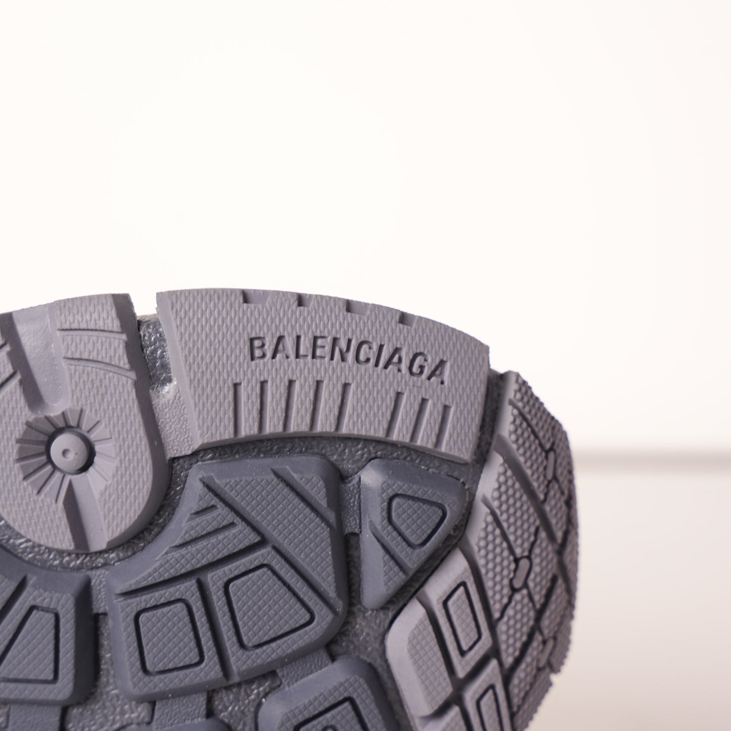 Balenciaga Runner All Black Gray 677402 W3RB2 1515